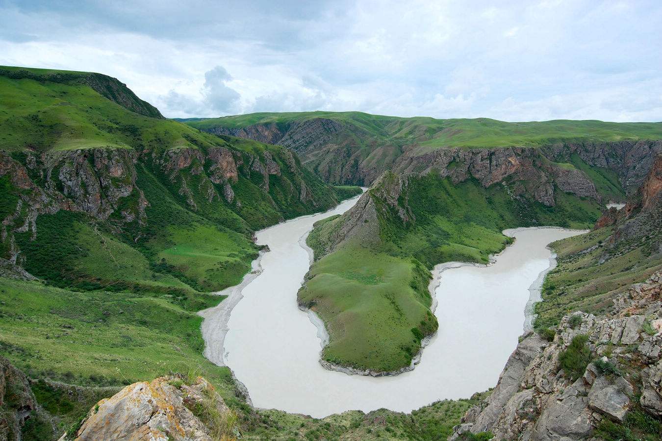 伊犁旅游景点 伊犁旅游景点