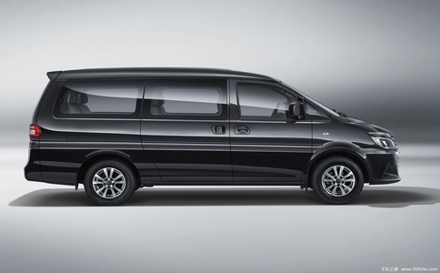 新疆7座商务车包车真实报价——让每一公里都物超所值