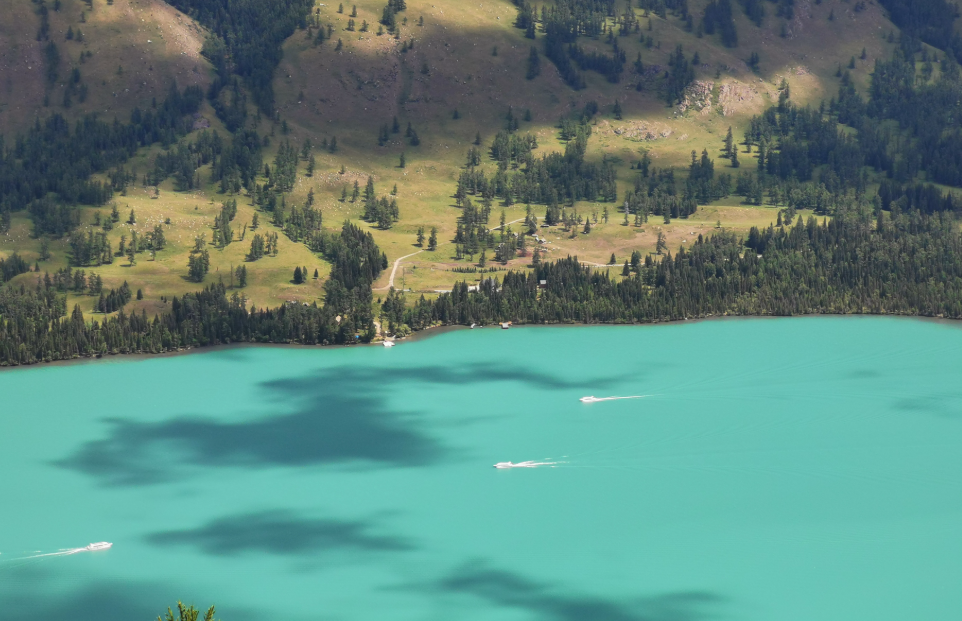 2025年新疆旅游攻略：探秘丝路秘境，邂逅壮美山河