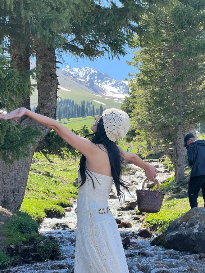 上帝的后花园，藏在这里！新疆中西部国旅“北疆环线”10天9晚6人小团，上海出发全记录