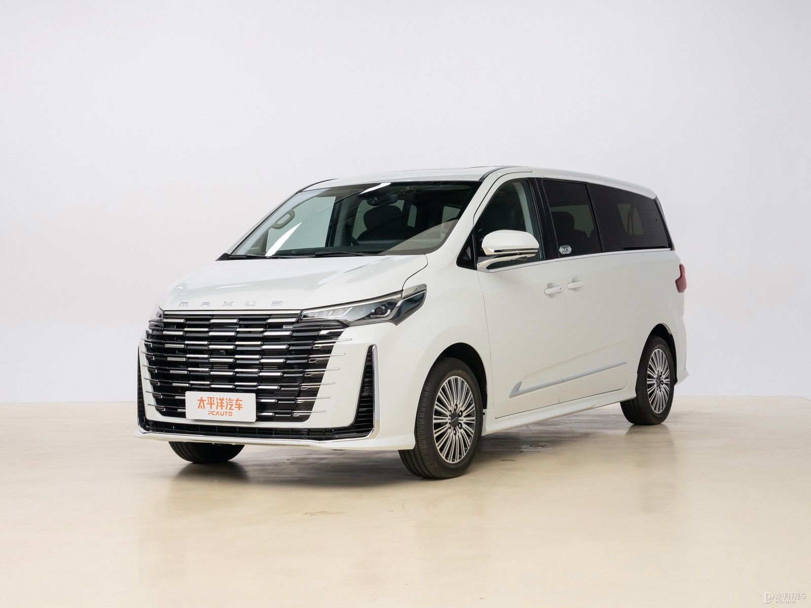 去新疆旅游怎样包车才不会被坑？口碑王“疆达通”真实测评，7座别克GL8北疆环游一天竟然只要..