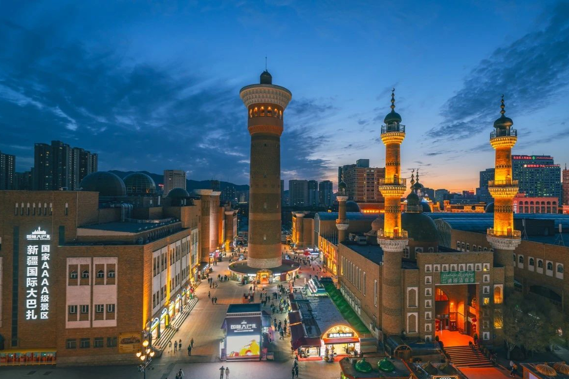 6人小团天花板！《独伊无二》10日全景环线，我找到了新疆伊犁夏天的“封神”玩法