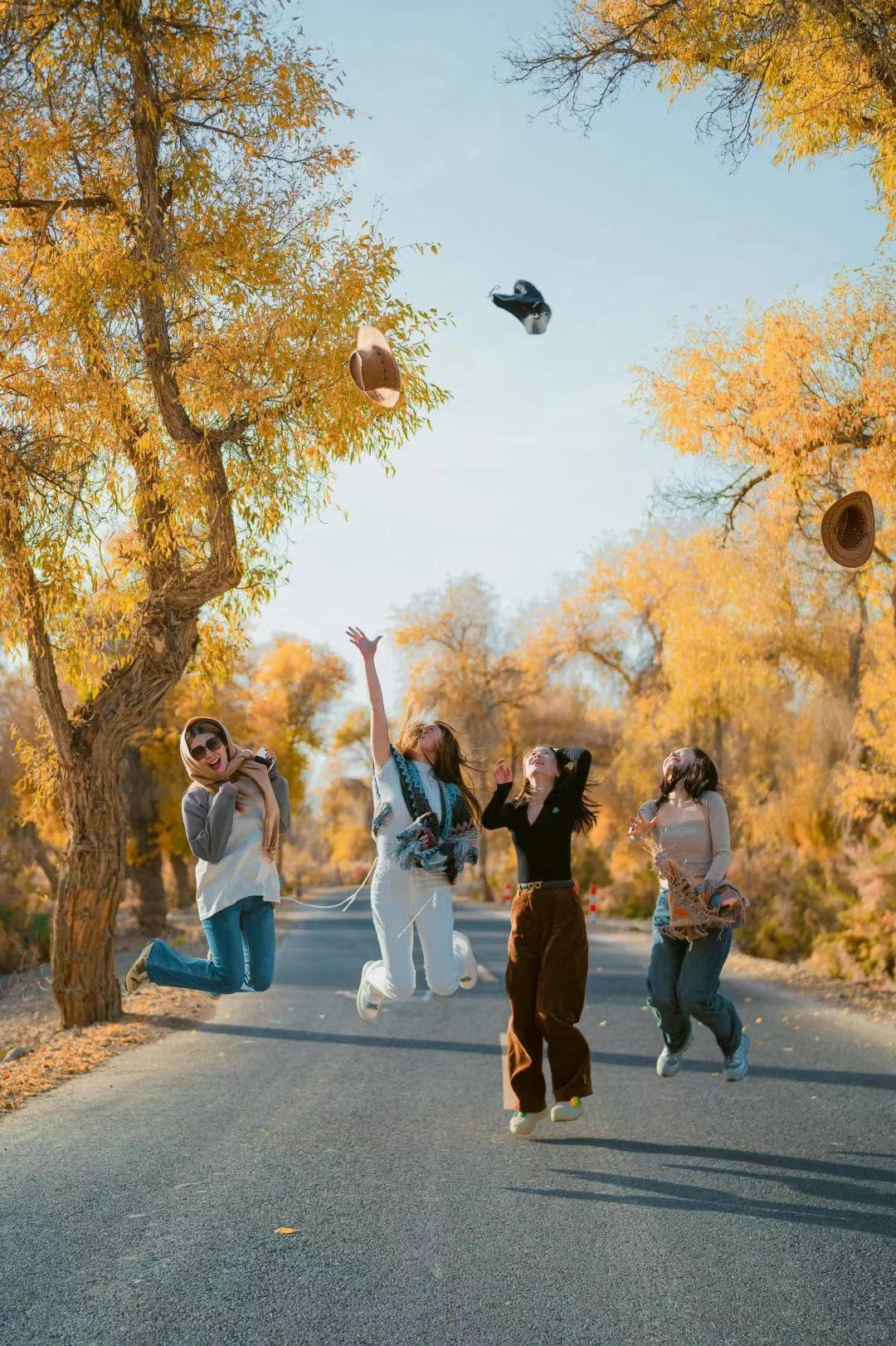 此生必游！2026浙江出发直飞乌鲁木齐，南北疆大环线24日拼车小团全攻略：独家报名通道与避坑指南