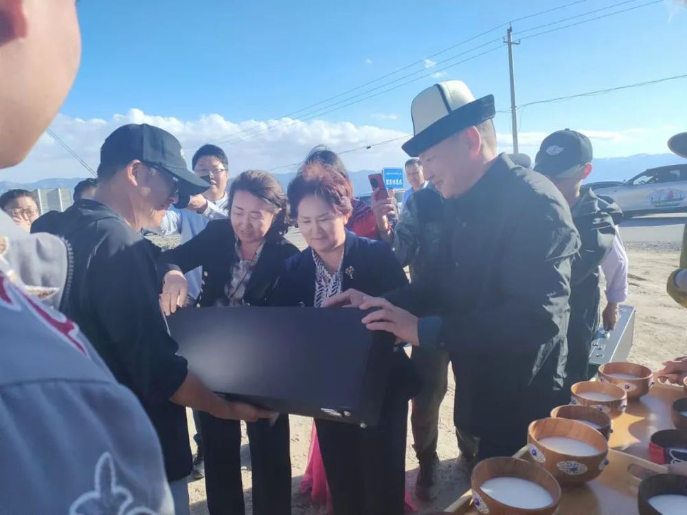 绵阳出发去喀什！新疆中西部国旅《西极之恋7日游》6人拼车小团，2026最新详细攻略！打卡祖国最晚日落！