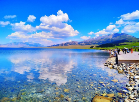 广东省阳江市出发去新疆旅游，想参加伊犁全景10日游哪预订？电话多少？